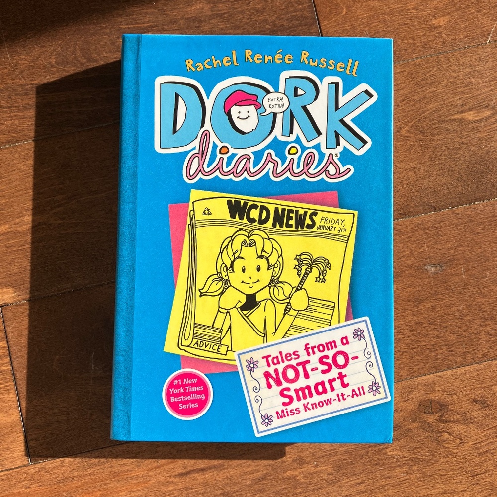 Bundle 4/$20 - Dork Diaries # 5 Tales From A Not So Smart Miss Know It All